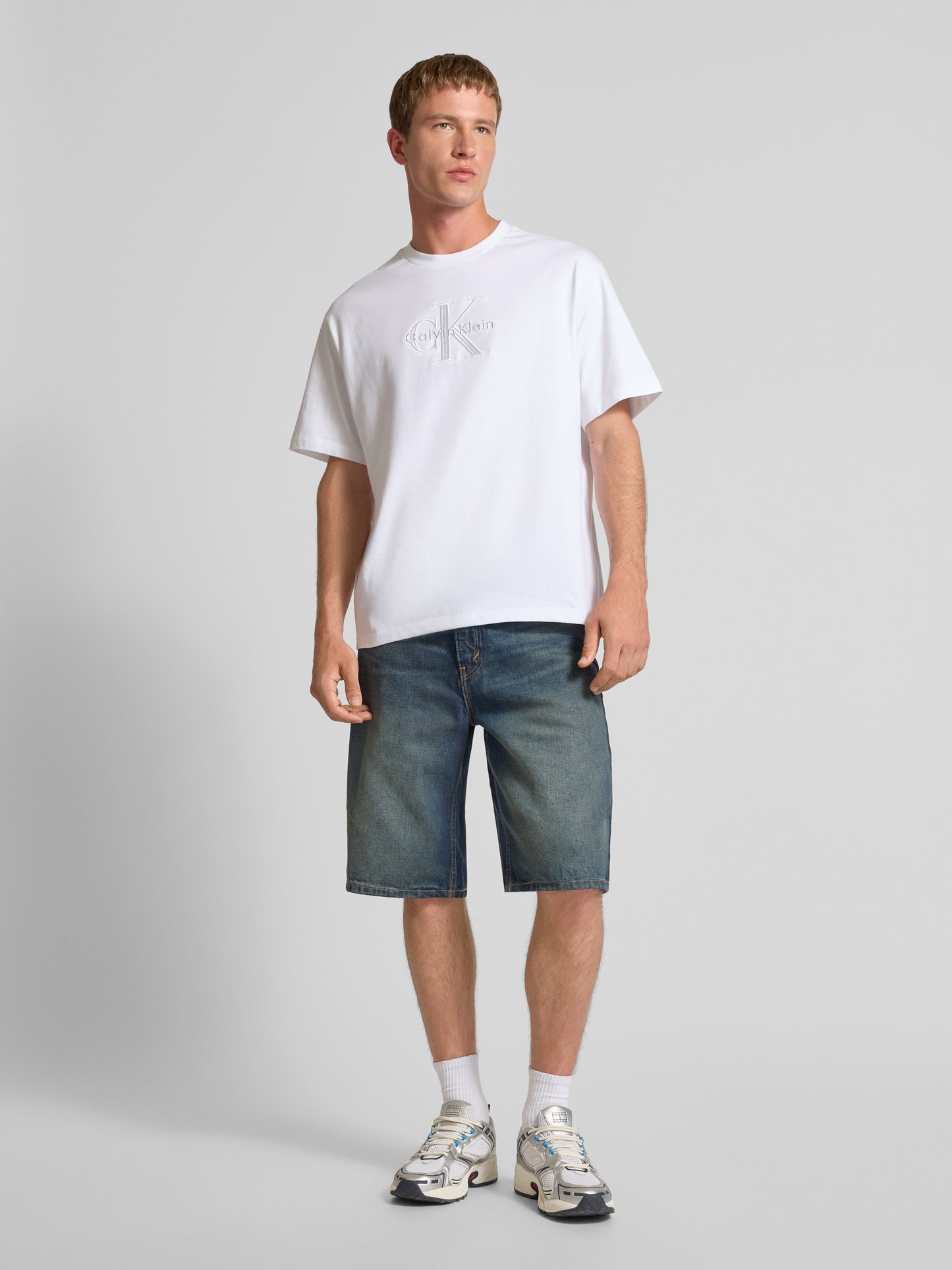 Calvin Klein Relaxed Monogram Logo T-Shirt – White
