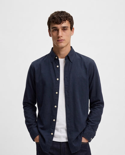 BOSS Men’s Regular-Fit Oxford Shirt Crafted in Solid Navy Blue Cotton