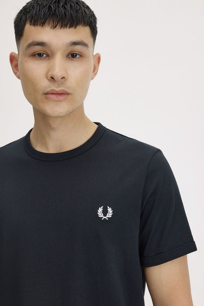 Fred Perry Laurel Wreath Graphic T-Shirt – Black