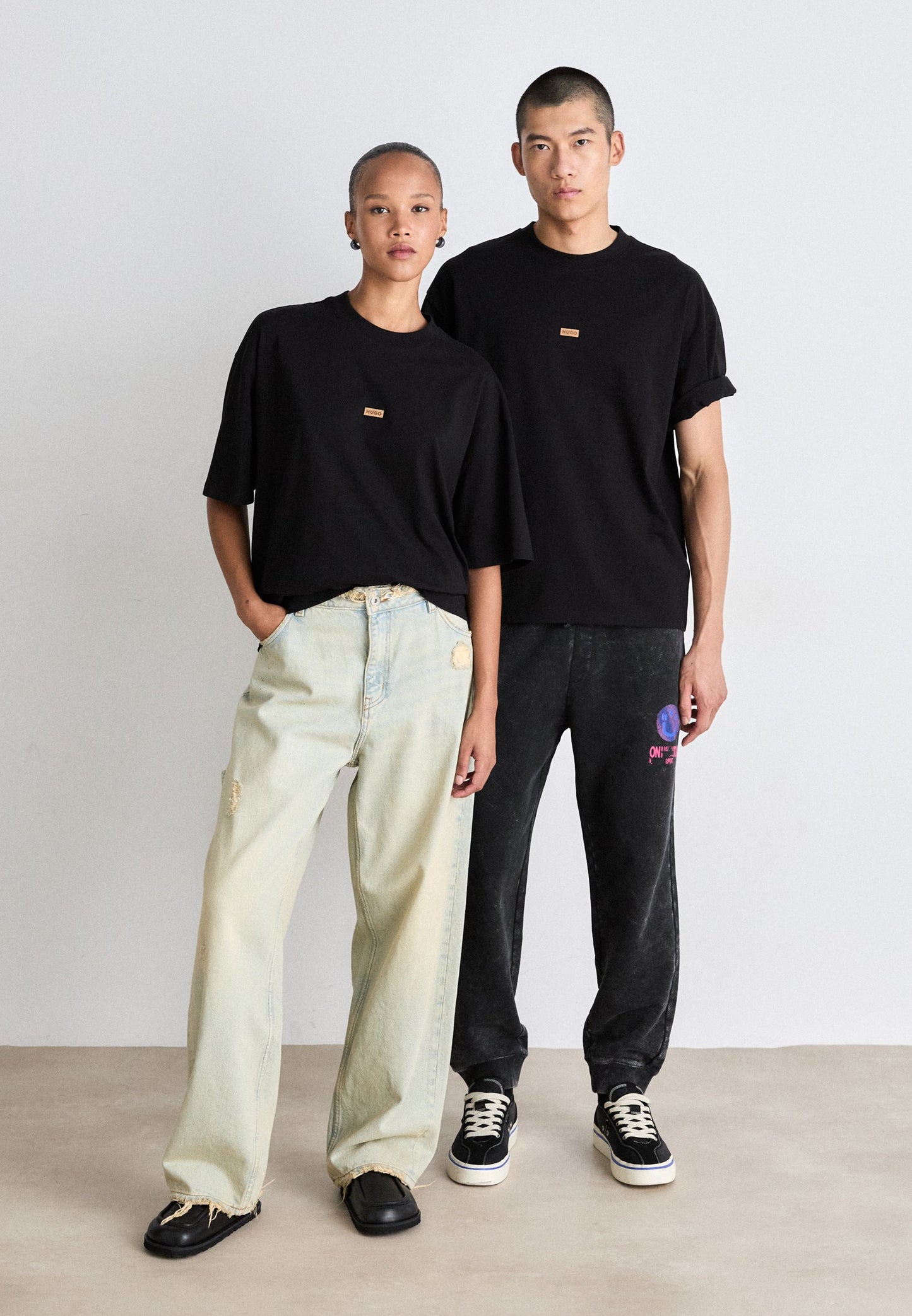 HUGO Unisex Oversized T-Shirt with Faux-Suede Logo Patch