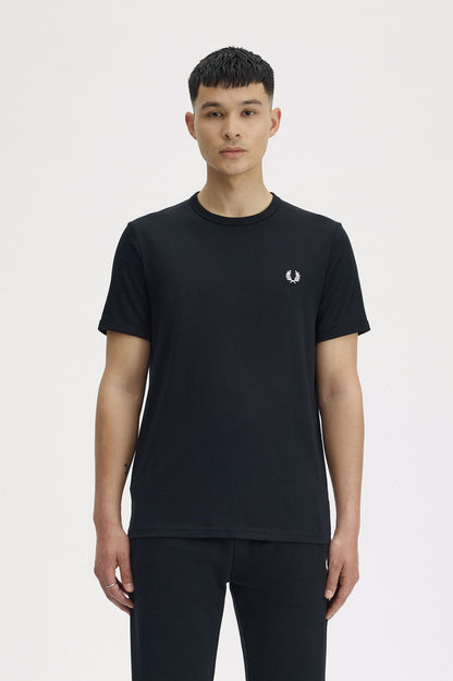Fred Perry Laurel Wreath Graphic T-Shirt – Black